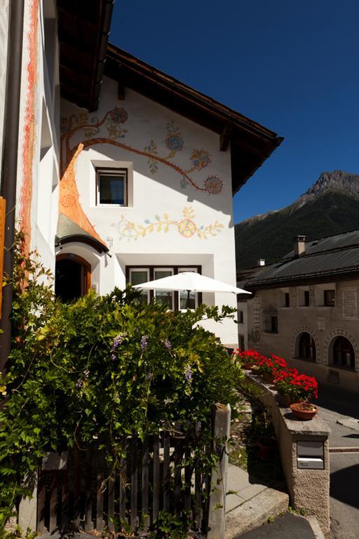Hotel Chasa Sofia Scuol Luaran gambar