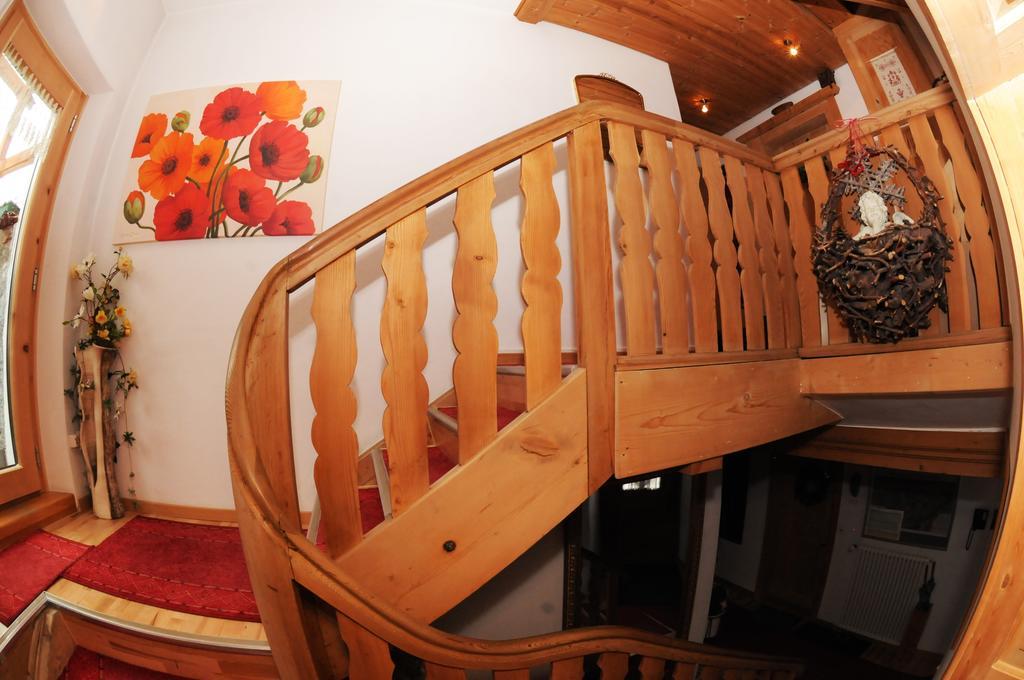 Hotel Chasa Sofia Scuol Luaran gambar