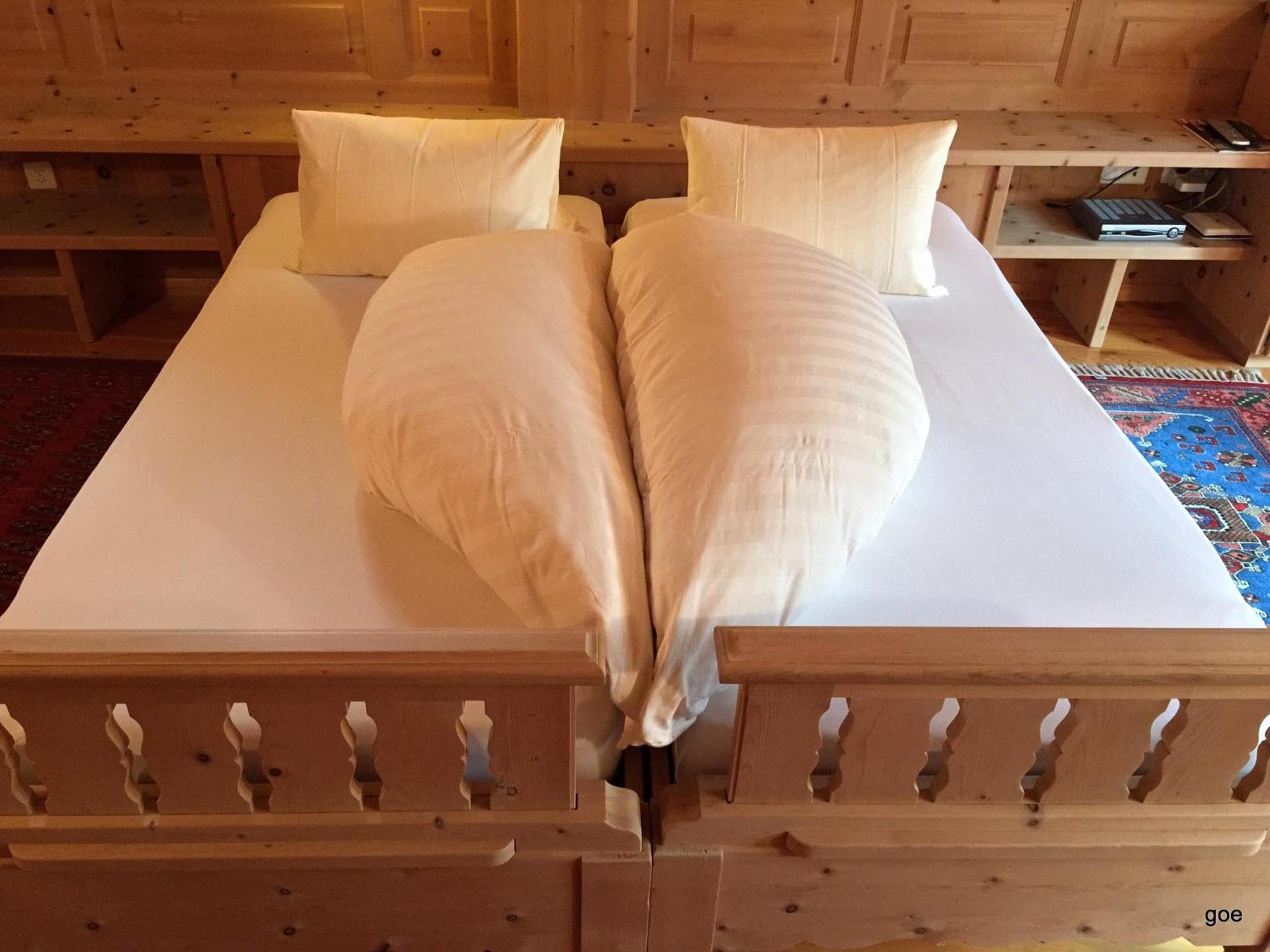 Hotel Chasa Sofia Scuol Bilik gambar
